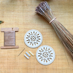 Kulay Pine Needle Basket Kit w/ 4-oz Bundle Florida Long-leaf Natural Pine Needles, 20-Yard Natural Sinew, 2 Wooden Base, 3 Straw Gauges, 1 Sewing Needle